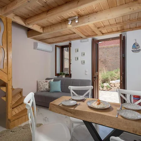 Captain's Memories Stylish Harbour האלקי